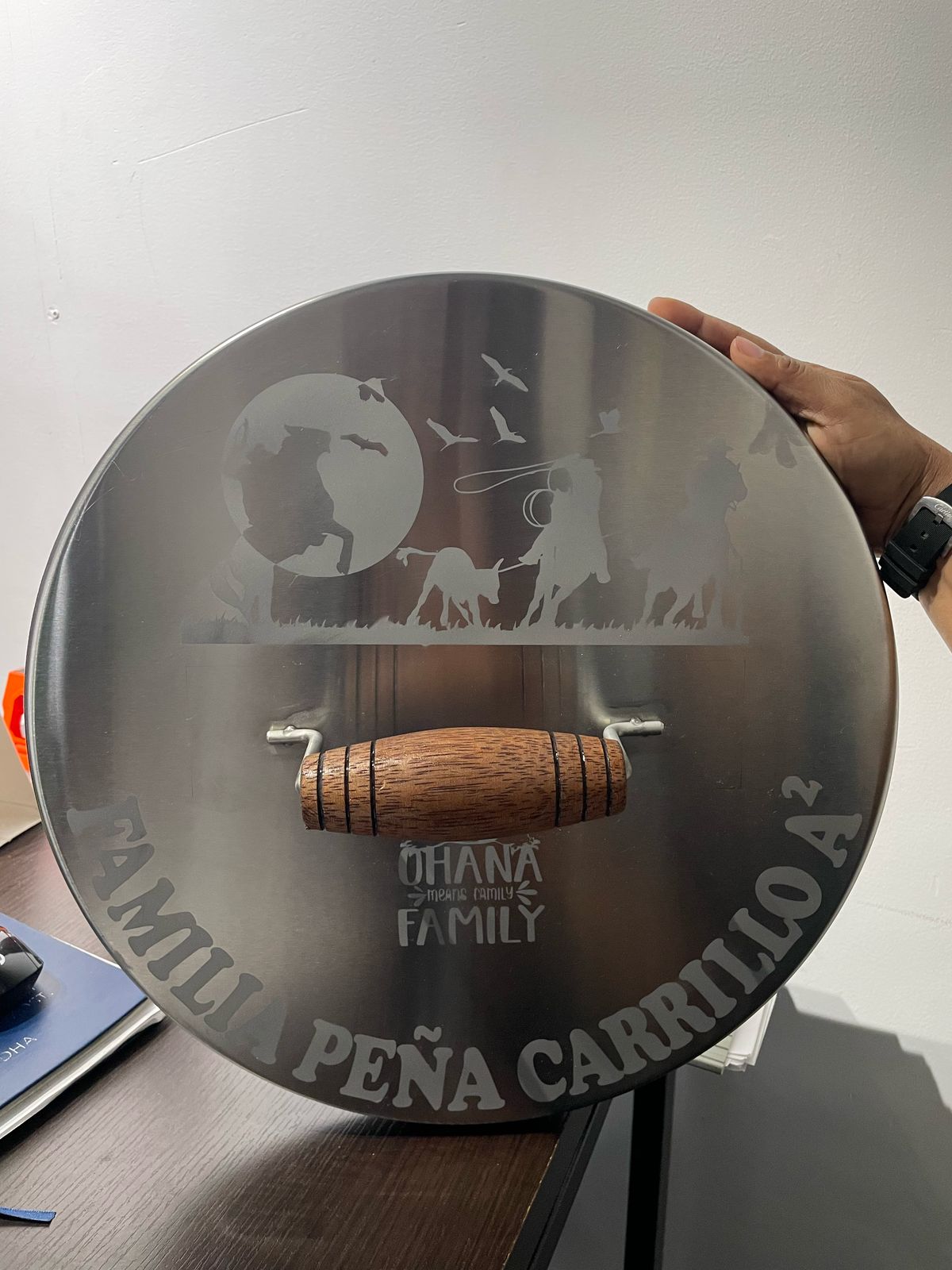 "¡Hazlo Único! Personaliza tu Tapa y Regala Estilo y Originalidad"